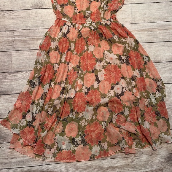 Floral Women's Dress - Picture 7 of 7